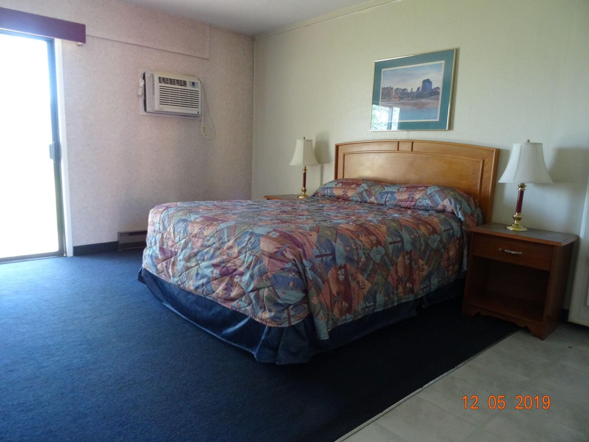 קמלופס Hospitality Inn מראה חיצוני תמונה