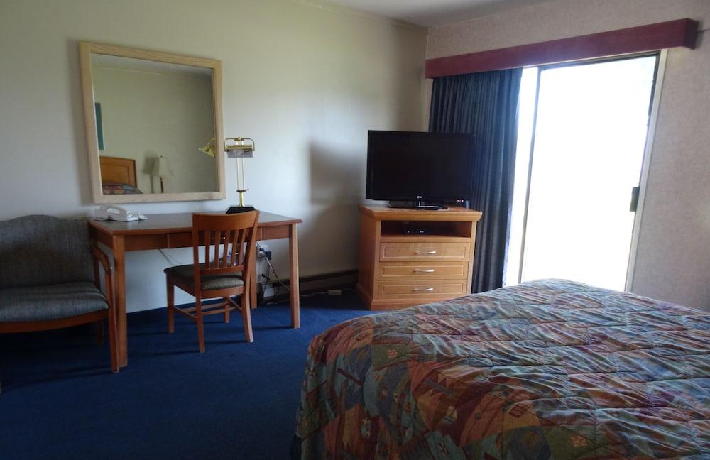 קמלופס Hospitality Inn מראה חיצוני תמונה