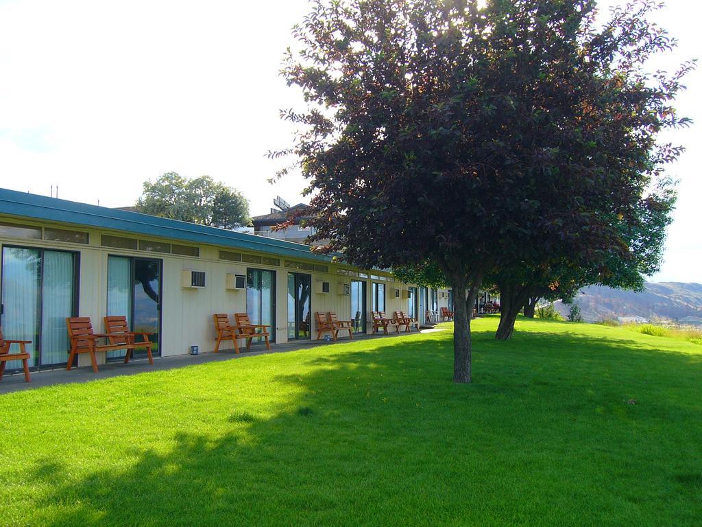 קמלופס Hospitality Inn מראה חיצוני תמונה